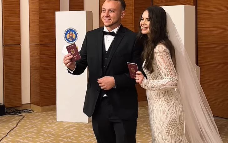 Cine sunt moldovenii care au mers la vot în ziua nunții. Gestul lor a stârnit admirația celor de acasă: „Vă ador!”